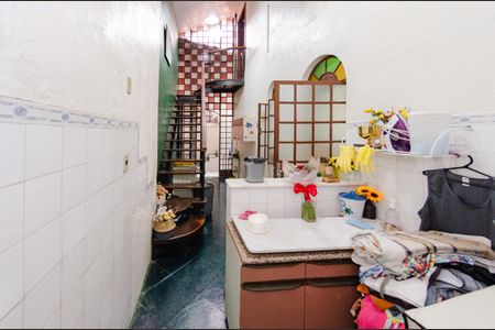 Casa à venda com 220m², 4 quartos e 5 vagas Casa à venda com 220m², 4 quartos e 5 vagasÁrea de serviço