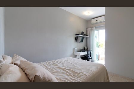 Casa à venda com 83m², 3 quartos e 1 vagaSuíte