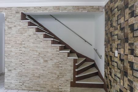 Escada  de casa à venda com 2 quartos, 109m² em Centro, Diadema