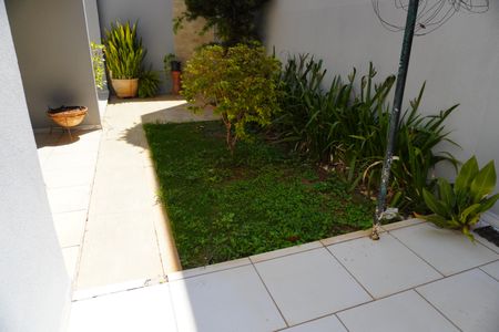 Casa para alugar com 264m², 3 quartos e 4 vagasQuintal