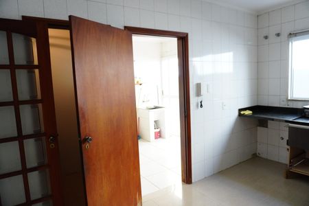 Casa para alugar com 264m², 3 quartos e 4 vagasCozinha