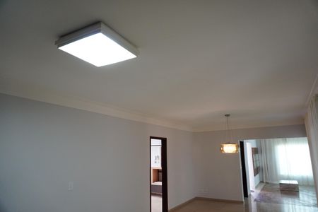 Casa para alugar com 264m², 3 quartos e 4 vagasSala 2