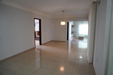 Casa para alugar com 264m², 3 quartos e 4 vagasSala 2