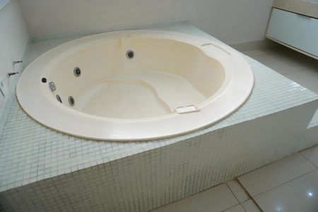 Casa para alugar com 264m², 3 quartos e 4 vagasBanheiro da Suíte