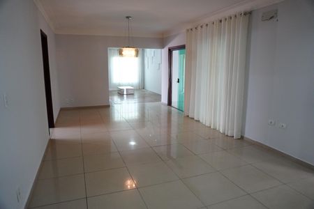 Casa para alugar com 264m², 3 quartos e 4 vagasSala 2