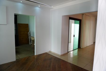 Casa para alugar com 264m², 3 quartos e 4 vagasSala 1