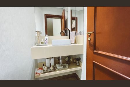Lavabo de casa à venda com 4 quartos, 303m² em Lauzane Paulista, São Paulo