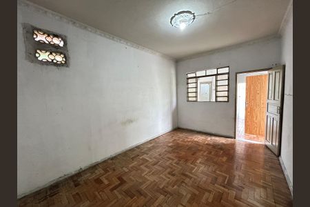Quarto de casa para alugar com 1 quarto, 75m² em Rocha Miranda, Rio de Janeiro