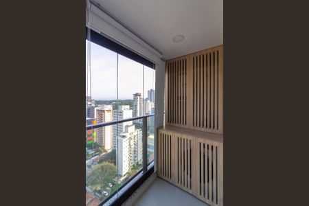 Varanda de kitnet/studio para alugar com 1 quarto, 27m² em Jardim das Acacias, São Paulo
