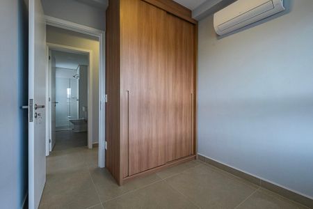 Quarto  de apartamento para alugar com 2 quartos, 72m² em Pinheiros, São Paulo