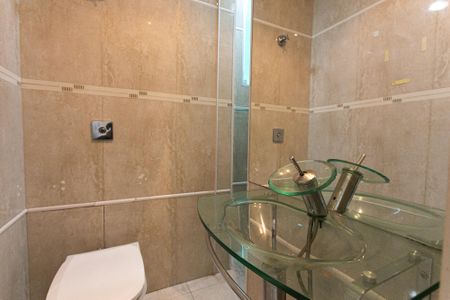 Casa para alugar com 380m², 8 quartos e sem vagaBanheiro 1