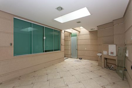 Casa para alugar com 380m², 8 quartos e sem vagaGaragem