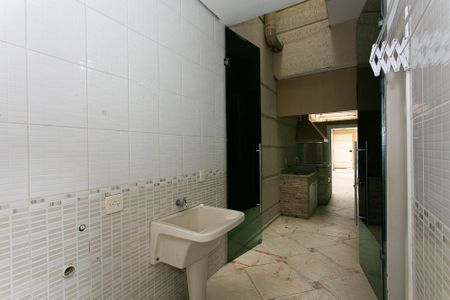 Casa para alugar com 380m², 8 quartos e sem vagaÁrea de Serviço