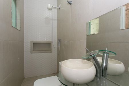 Casa para alugar com 380m², 8 quartos e sem vagaBanheiro da Suíte 1