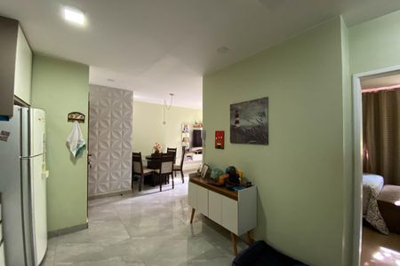 Apartamento à venda com 60m², 2 quartos e sem vaga Apartamento à venda com 60m², 2 quartos e sem vagaCozinha e Área de Serviço