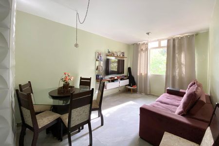 Apartamento à venda com 60m², 2 quartos e sem vaga Apartamento à venda com 60m², 2 quartos e sem vagaSala