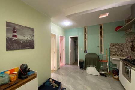 Apartamento à venda com 60m², 2 quartos e sem vaga Apartamento à venda com 60m², 2 quartos e sem vagaCozinha e Área de Serviço