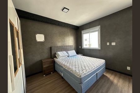 Quarto de apartamento à venda com 1 quarto, 45m² em Jardim Tupanci, Barueri