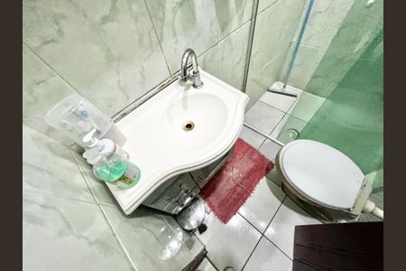 Casa para alugar com 80m², 2 quartos e sem vaga Casa para alugar com 80m², 2 quartos e sem vagaBanheiro Social