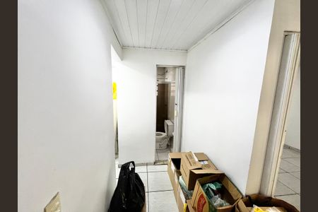 Corredor de casa para alugar com 2 quartos, 90m² em Jardim Bandeirantes, São Paulo