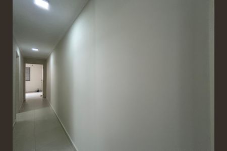 Casa à venda com 176m², 4 quartos e 2 vagasCorredor