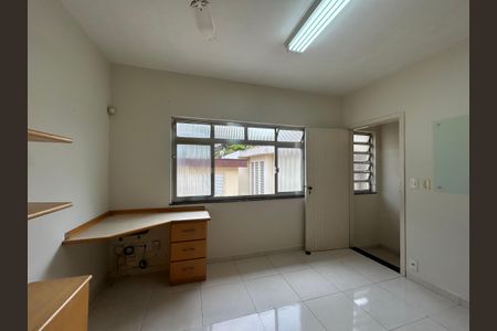 Casa à venda com 176m², 4 quartos e 2 vagasQuarto de Serviço