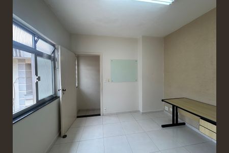 Casa à venda com 176m², 4 quartos e 2 vagasQuarto de Serviço