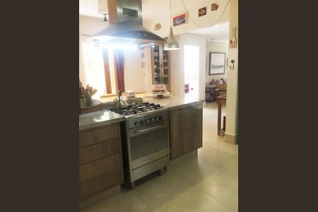 Casa à venda com 144m², 3 quartos e 1 vaga