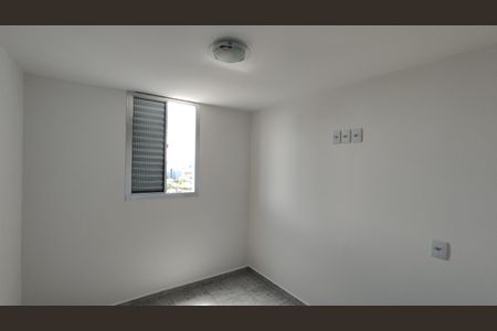 Quarto 2 de apartamento para alugar com 2 quartos, 56m² em Conjunto Residencial José Bonifácio, São Paulo