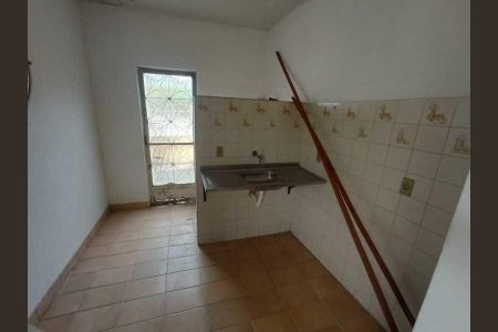 Casa à venda com 80m², 2 quartos e 1 vaga