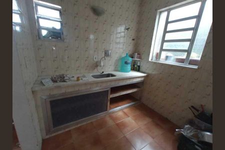 Casa à venda com 80m², 2 quartos e 1 vaga