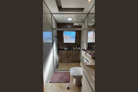Casa à venda com 278m², 5 quartos e 3 vagas Casa à venda com 278m², 5 quartos e 3 vagasBanheiro 2