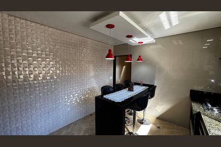 Casa à venda com 278m², 5 quartos e 3 vagas Casa à venda com 278m², 5 quartos e 3 vagasCozinha 2