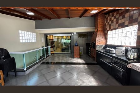 Casa à venda com 278m², 5 quartos e 3 vagas Casa à venda com 278m², 5 quartos e 3 vagasVaranda Gourmet
