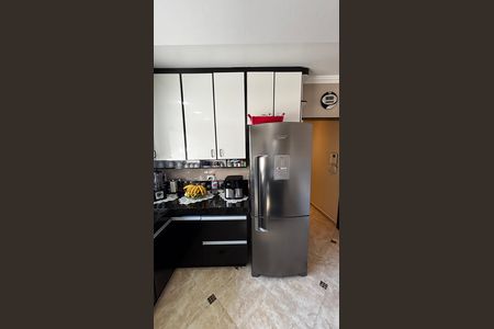 Casa à venda com 278m², 5 quartos e 3 vagas Casa à venda com 278m², 5 quartos e 3 vagasCozinha 2