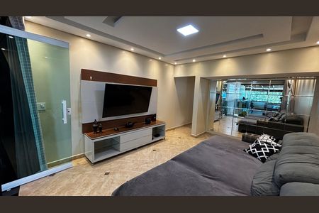 Casa à venda com 278m², 5 quartos e 3 vagas Casa à venda com 278m², 5 quartos e 3 vagasSala 2