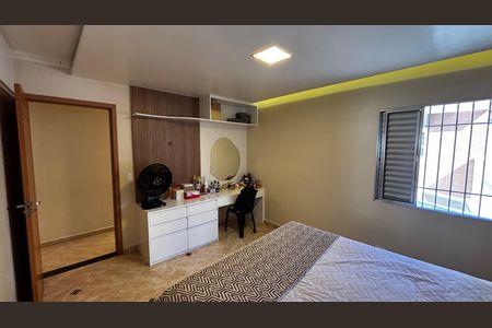 Casa à venda com 278m², 5 quartos e 3 vagas Casa à venda com 278m², 5 quartos e 3 vagasSuíte