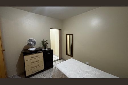 Casa à venda com 278m², 5 quartos e 3 vagas Casa à venda com 278m², 5 quartos e 3 vagasQuarto 2