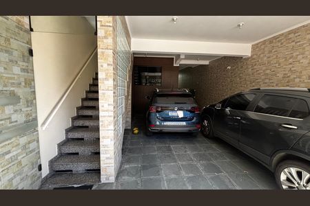 Casa à venda com 278m², 5 quartos e 3 vagas Casa à venda com 278m², 5 quartos e 3 vagasGaragem
