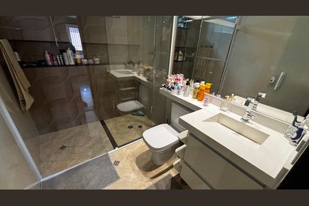 Casa à venda com 278m², 5 quartos e 3 vagas Casa à venda com 278m², 5 quartos e 3 vagasBanheiro da Suíte