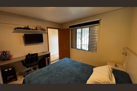 Casa à venda com 278m², 5 quartos e 3 vagas Casa à venda com 278m², 5 quartos e 3 vagasQuarto 3