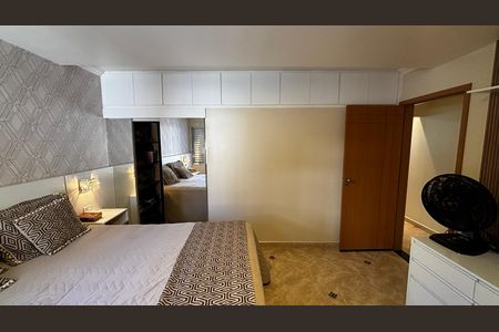 Casa à venda com 278m², 5 quartos e 3 vagas Casa à venda com 278m², 5 quartos e 3 vagasSuíte