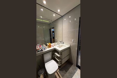 Casa à venda com 278m², 5 quartos e 3 vagas Casa à venda com 278m², 5 quartos e 3 vagasBanheiro da Suíte