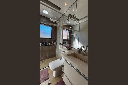 Casa à venda com 278m², 5 quartos e 3 vagas Casa à venda com 278m², 5 quartos e 3 vagasBanheiro 2
