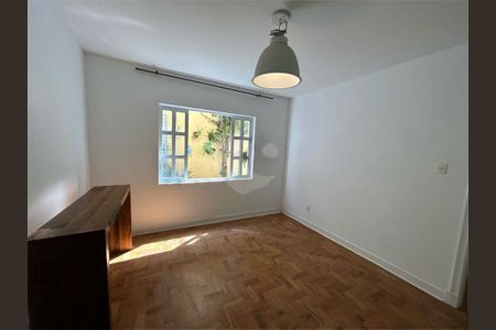 Casa à venda com 4 quartos, 218m² em Chácara Santo Antônio (Zona Sul), São Paulo