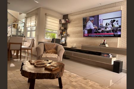 Casa à venda com 3 quartos, 360m² em Cidade Mãe do Céu, São Paulo