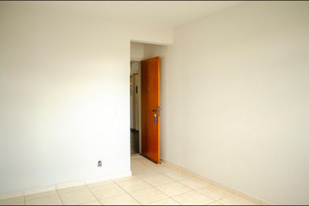 Apartamento para alugar com 72m², 2 quartos e 1 vagaSala