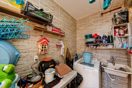 Casa à venda com 200m², 4 quartos e 2 vagasÁrea de Serviço