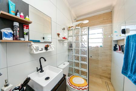 Casa à venda com 200m², 4 quartos e 2 vagasBanheiro 2