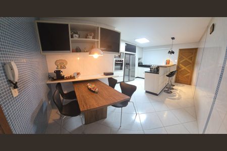 Casa à venda com 157m², 3 quartos e 2 vagas